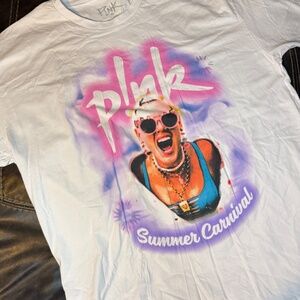 Pink 2023 Sumner Carnival Concert Tour 2023 T-shirt Women's XXL